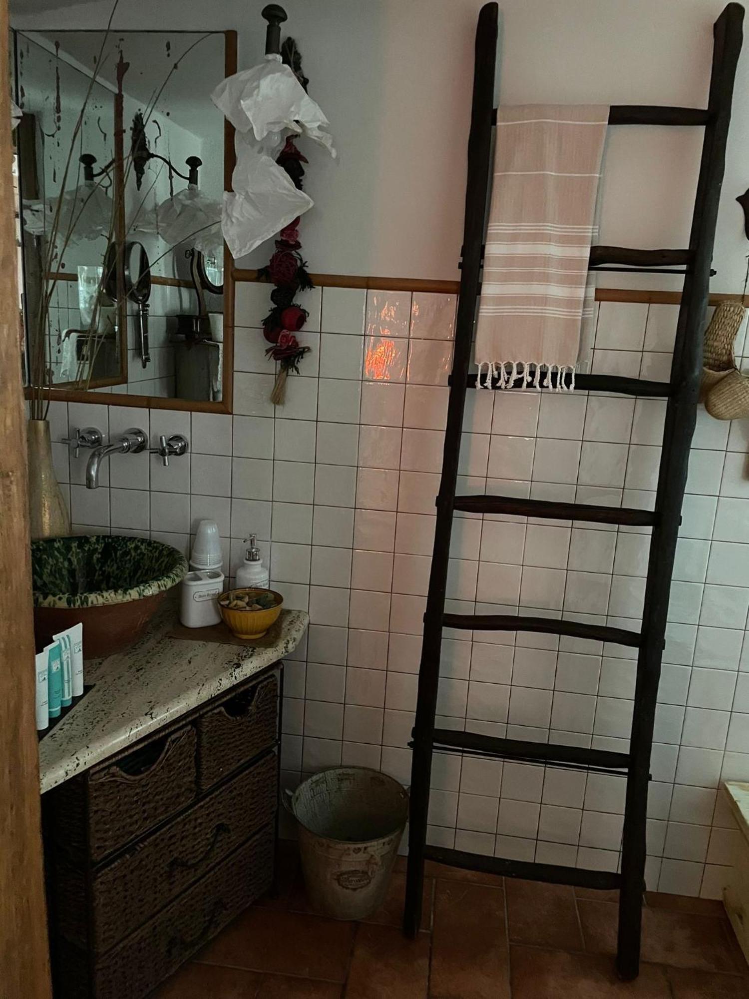 La Casina Di Simo Villa Montenero  Bagian luar foto